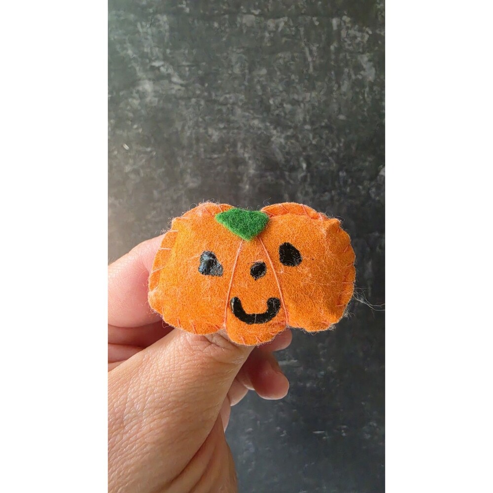 Vintage Handmade Jack-o-lantern Shaped Brooch Vintage Costume Jewelry